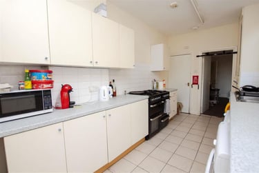 7 bed house, Raddlebarn Road, Selly Park, Birmingham, B296HQ - Image 3