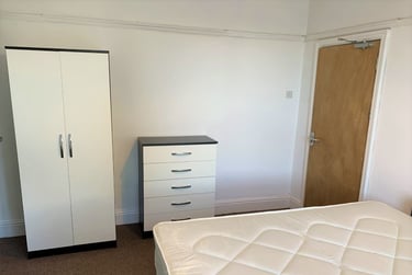 4 bed house, Seaview Terrace, Swansea, SA16FE - Image 6