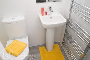 1 bed flat, Extra Large Studio, Demontfort Street, Highfields, Leicester, LE17GW - Image 8