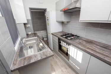 4 bed house, Dawlish Road, Selly Park, Birmingham, B297AT - Image 2