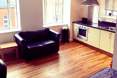 1 bed studio, The Kingsway, Portland House, City Centre, Swansea, SA15HN - Image 2