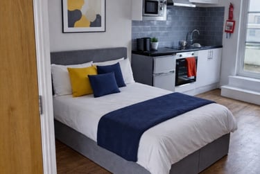 1 bed flat, Studio (With Private Balcony), Helmdon Road, City Centre, Leicester, LE27AL - Image 6