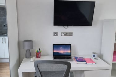 1 bed flat, Studio (With Private Balcony), Helmdon Road, City Centre, Leicester, LE27AL - Image 7