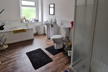 3 bed house, Balaclava St, St Thomas, Swansea, SA18BR - Image 2