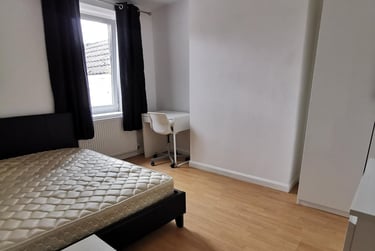 4 bed house, Richardson Street, Sandfields, Swansea, SA13JF - Image 7