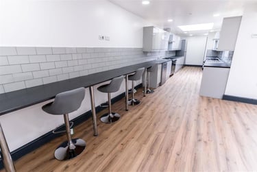 8 bed house, Bournbrook Road, Selly Park, Birmingham, B297BU - Image 1