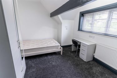 8 bed house, Bournbrook Road, Selly Park, Birmingham, B297BU - Image 2