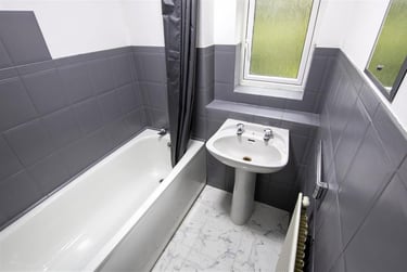 2 bed flat, Seymour Close, Selly Park, Birmingham, B297JD - Image 7