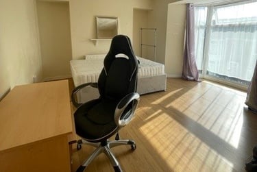 4 bed house, Rhondda Street, Mount Pleasant, Swansea, SA16ET - Image 4
