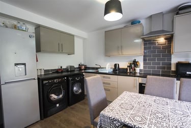 5 bed house, Watford Road, Cotteridge, Birmingham, B301PD - Image 1