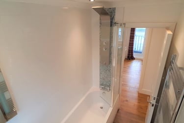 3 bed flat, St Ledger Crescent, St Thomas, Swansea, SA18ET - Image 5