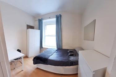 5 bed house, Nicholl Street, Mount Pleasant, Swansea, SA14HF - Image 10