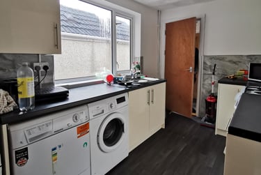 3 bed house, Crymlyn Street, Port Tennant, Swansea, SA18NX - Image 3