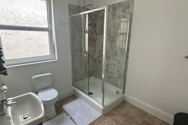 1 bed house, Watkin Street, Mount Pleasant, Swansea, SA16YF - Image 6