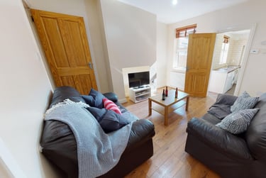4 bed house, Latimer Street, City Centre, Leicester, LE30QE - Image 1