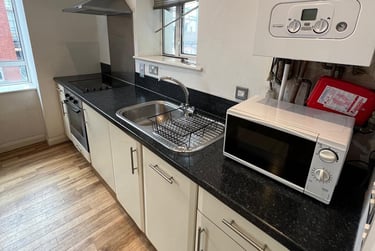 1 bed studio, The Kingsway, Portland House, City Centre, Swansea, SA15HN - Image 5