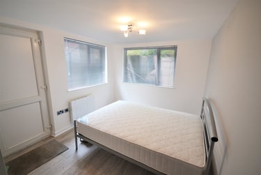 2 bed flat, Mansel Street, City Centre, Swansea, SA15TY - Image 4