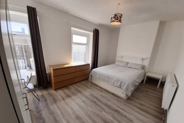 4 bed house, Rhondda Street, Mount Pleasant, Swansea, SA16ET - Image 3