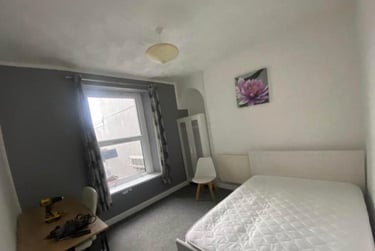 1 bed house, Hanover Street, Mount Pleasant, Swansea, SA16BP - Image 4