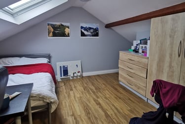 4 bed house, Western Street, Sandfields, Swansea, SA13JY - Image 2
