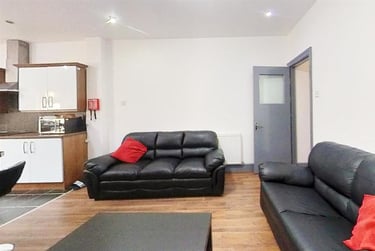 7 bed house, Dawlish Road, Selly Park, Birmingham, B297AS - Image 1