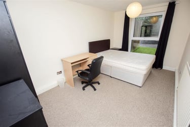 2 bed house, Seymour Close, Selly Park, Birmingham, B297JD - Image 4