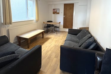 5 bed house, Marlborough Road, Brynmill, Swansea, SA20EB - Image 2