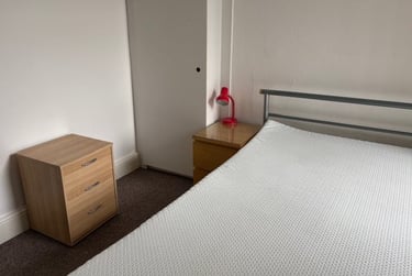 5 bed house, Cromwell Street, Mount Pleasant, Swansea, SA16EZ - Image 2