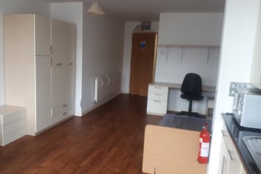 1 bed studio, The Kingsway, Portland House, City Centre, Swansea, SA15HN - Image 3