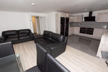 7 bed house, Heeley Road, Selly Park, Birmingham, B296EZ - Image 2