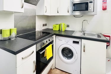 4 bed flat, 18-20 Albion Street, Highfields, Leicester, LE16GB - Image 5