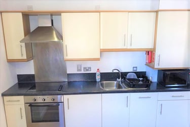 1 bed studio, The Kingsway, Portland House, City Centre, Swansea, SA15HN - Image 1