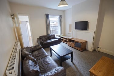 3 bed house, Teignmouth Road, Selly Park, Birmingham, B297AZ - Image 1