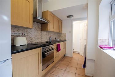 3 bed house, Teignmouth Road, Selly Park, Birmingham, B297AZ - Image 2