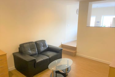 1 bed flat, The Kingsway, City Centre, Swansea, SA15HG - Image 2