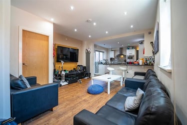 10 bed house, Heeley Road, Selly Park, Birmingham, B296DP - Image 1