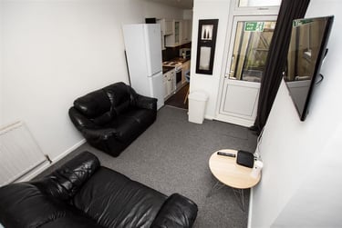 3 bed house, Winnie Road, Selly Park, Birmingham, B296JU - Image 3