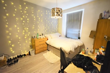 2 bed flat, Mansel Street, City Centre, Swansea, SA15TY - Image 2