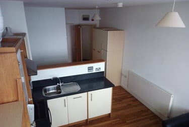 1 bed studio, The Kingsway, Portland House, City Centre, Swansea, SA15HN - Image 2