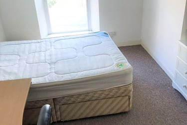 3 bed house, Rodney Street, Sandfields, Swansea, SA13UA - Image 4