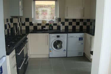 5 bed house, Cwmdonkin Drive, Uplands, Swansea, SA20RA - Image 2