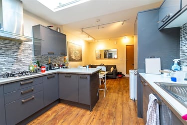 5 bed flat, Dartmouth Road, Selly Park, Birmingham, B296DR - Image 2
