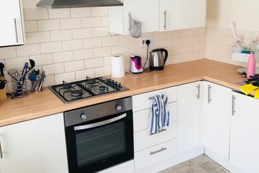 2 bed flat, Hanover Street, Mount Pleasant, Swansea, SA16BQ - Image 1