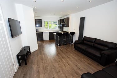 4 bed house, Quinton Road, Harborne, Birmingham, B170PG - Image 2