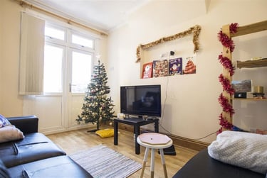 4 bed house, Gristhorpe Road, Stirchley, Birmingham, B297SN - Image 2