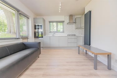 2 bed house, Gibbins Road, Selly Park, Birmingham, B296PQ - Image 2