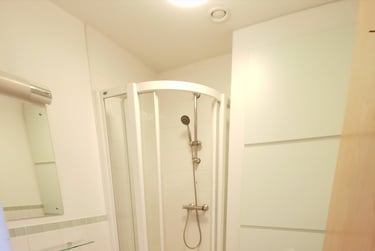 1 bed studio, The Kingsway, Portland House, City Centre, Swansea, SA15HN - Image 8
