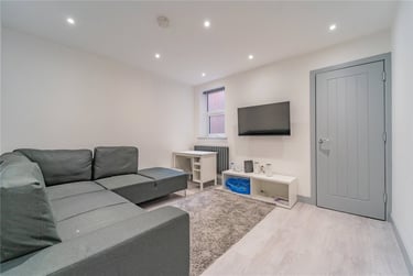 8 bed house, Selly Hill Road, Selly Park, Birmingham, B297DL - Image 2