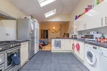 6 bed house, Heeley Road, Selly Park, Birmingham, B296DP - Image 1
