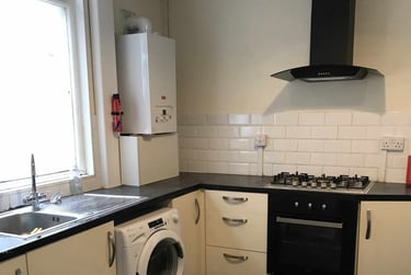 5 bed house, Port Tennant Rd, Port Tennant, Swansea, SA18JN - Image 1
